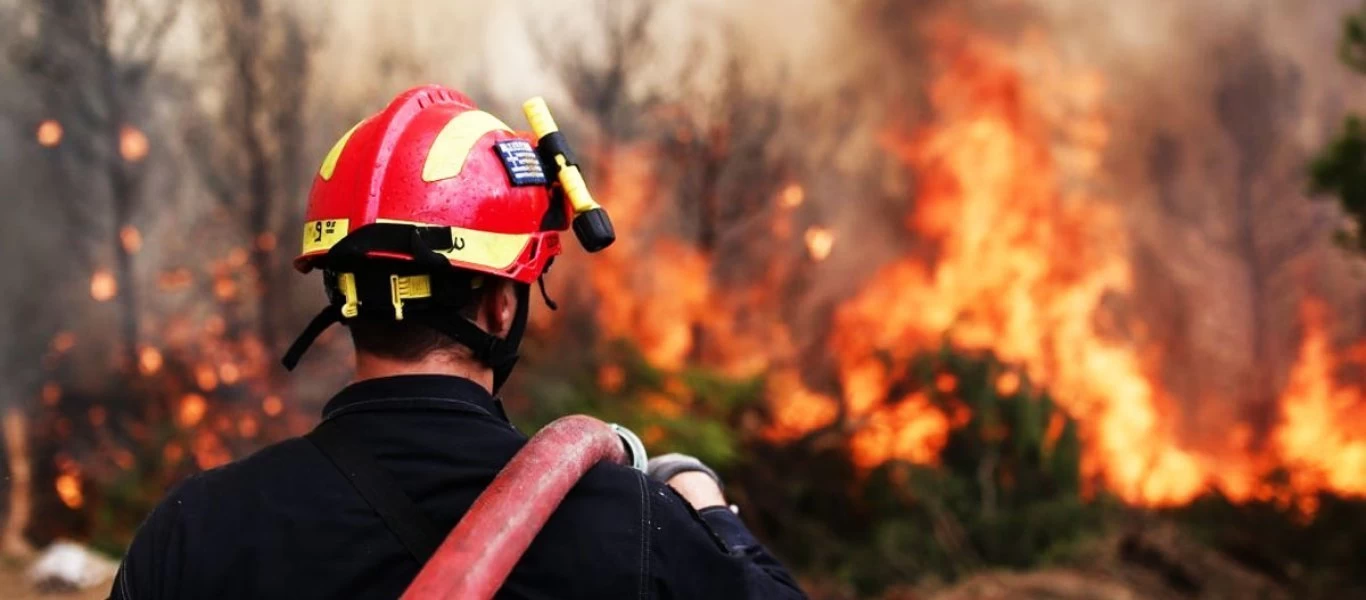 Φωτιά στην Αρχαία Κόρινθο - Άμεση κινητοποίηση της Πυροσβεστικής